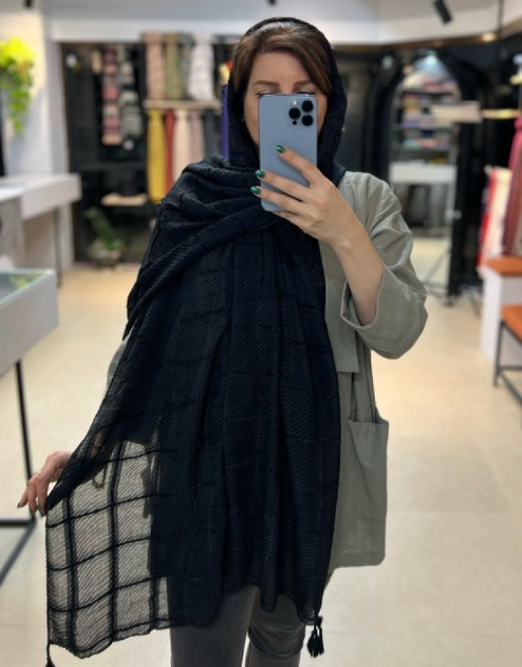 شال پلیسه مشکی  پاییزه مربعی وارداتی code :41