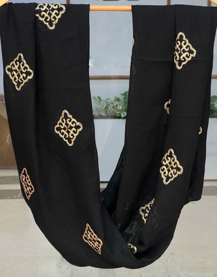 شال خامه دوزی مزونی مشکی code:684