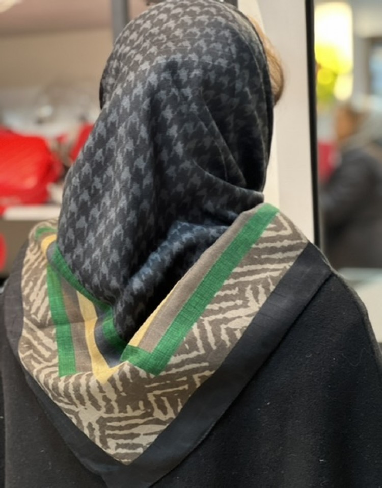 روسری نخی طرحدارcode:1036