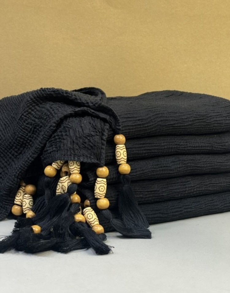 شال مشکی منگوله چوبی چهارفصل وارداتیcode:1081