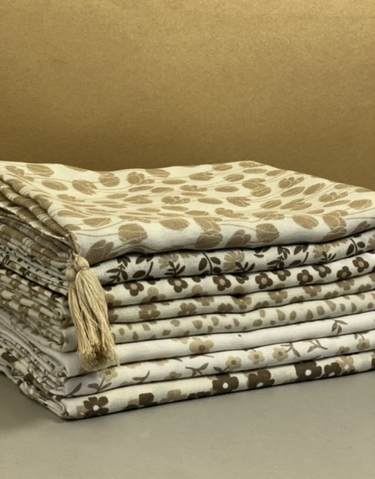 شال نخی طرحدار کرمcode:1320