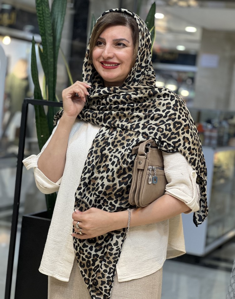 روسری پلنگی دور دست دوز وارداتی code:2381