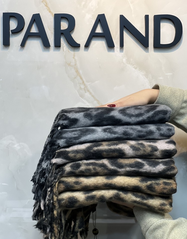 بیگ اسکارف پلنگی وارداتی code:3214